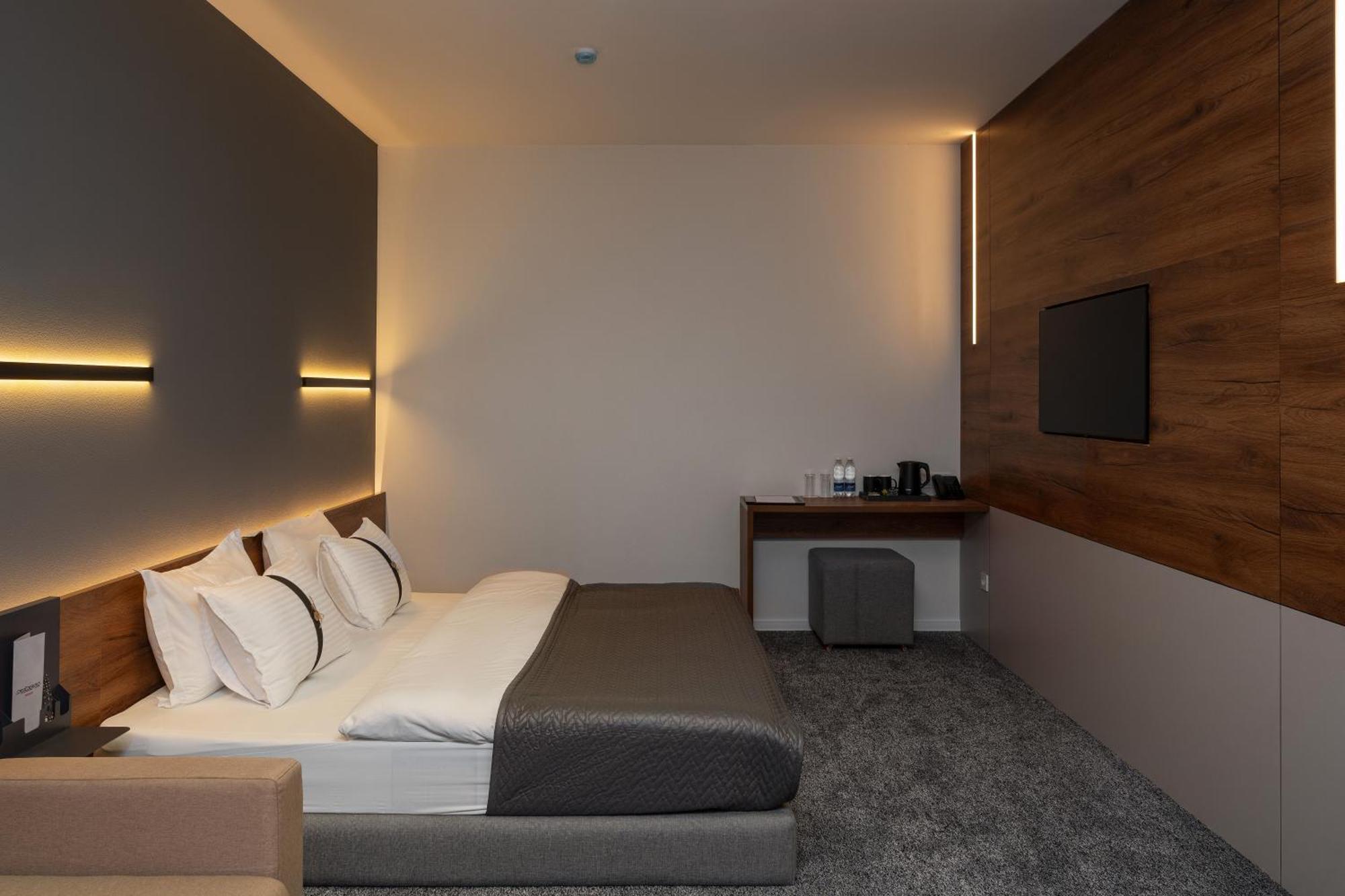 Duo Hotel By Futuro Biskek Kültér fotó