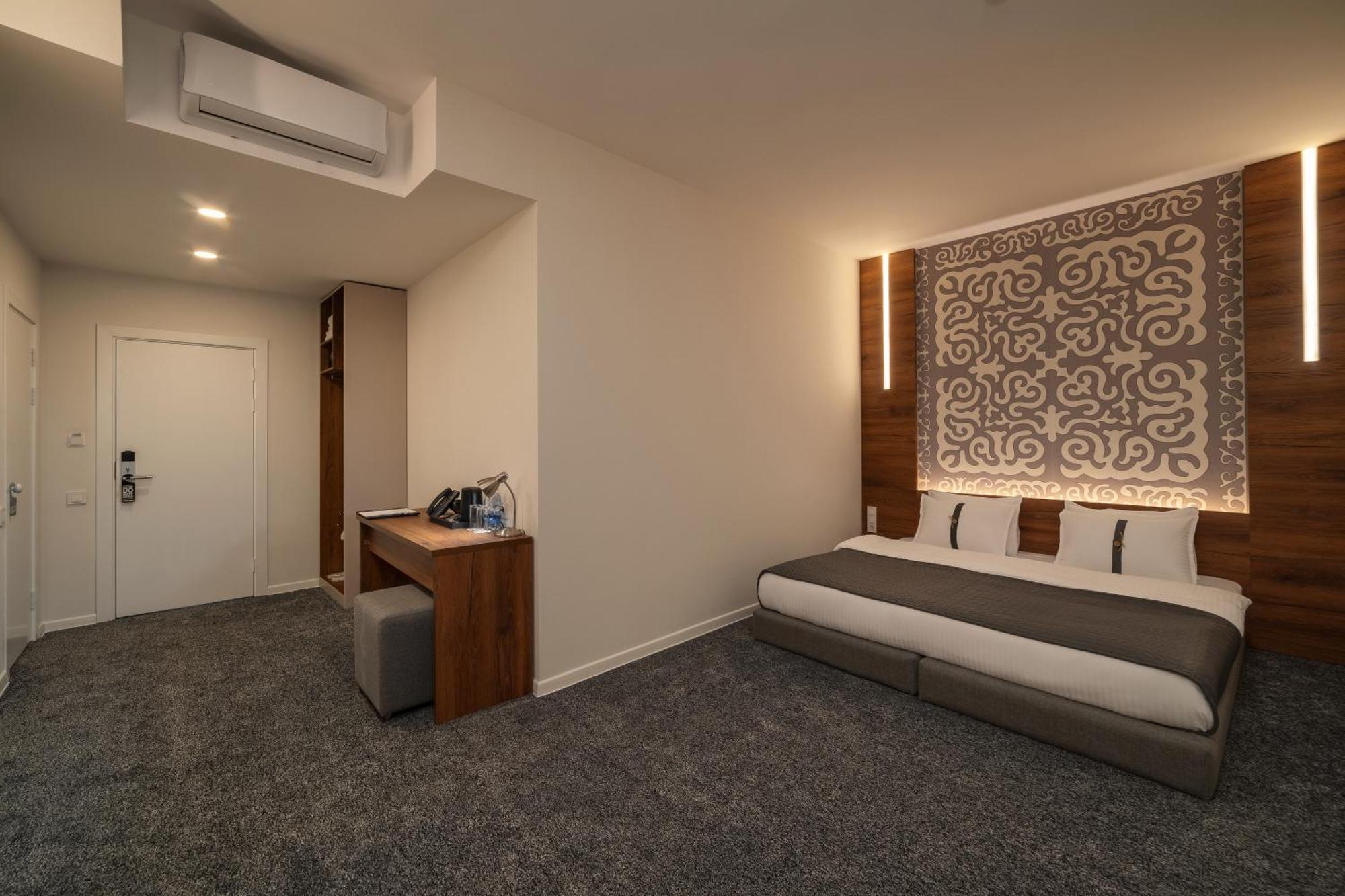 Duo Hotel By Futuro Biskek Kültér fotó