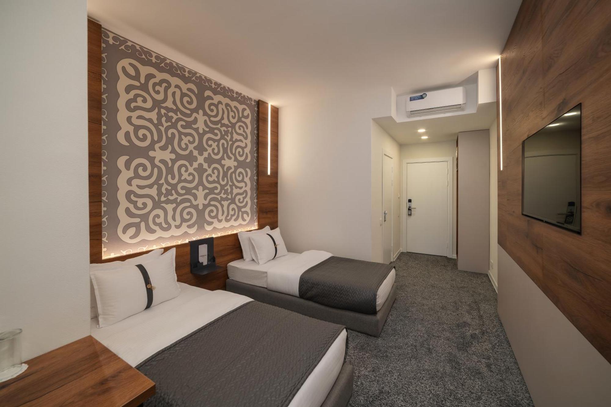 Duo Hotel By Futuro Biskek Kültér fotó