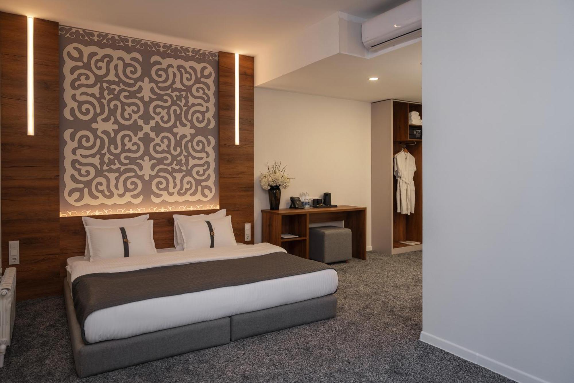 Duo Hotel By Futuro Biskek Kültér fotó