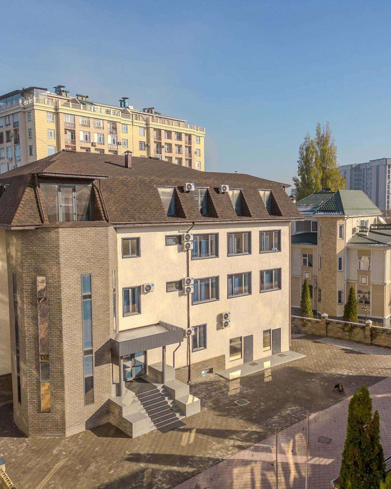 Duo Hotel By Futuro Biskek Kültér fotó